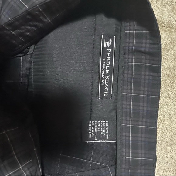 Black and gray plaid golf shorts. Pebble beach. Size 40 - Picture 2 of 3